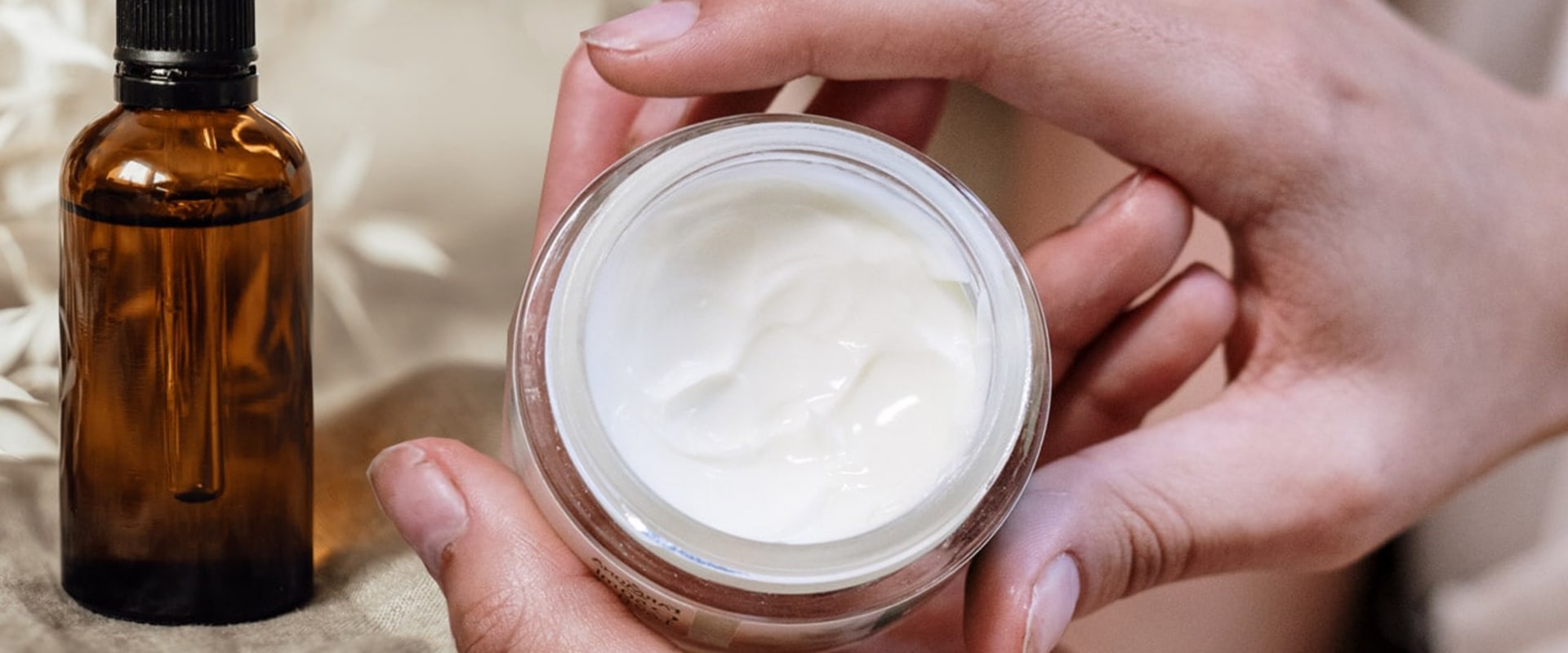 Using Cannabis Creams and Lotions for Natural Pain Relief